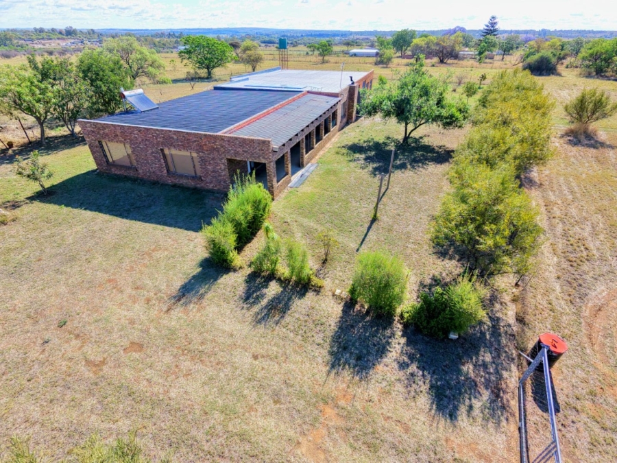 Commercial Property for Sale in Kromdraai Gauteng