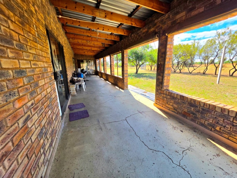 Commercial Property for Sale in Kromdraai Gauteng