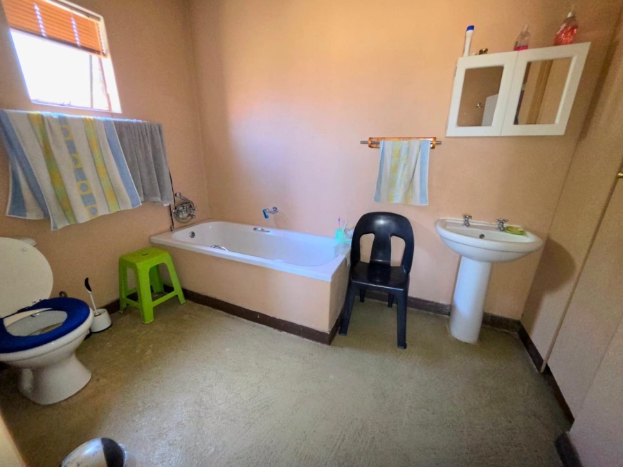 Commercial Property for Sale in Kromdraai Gauteng