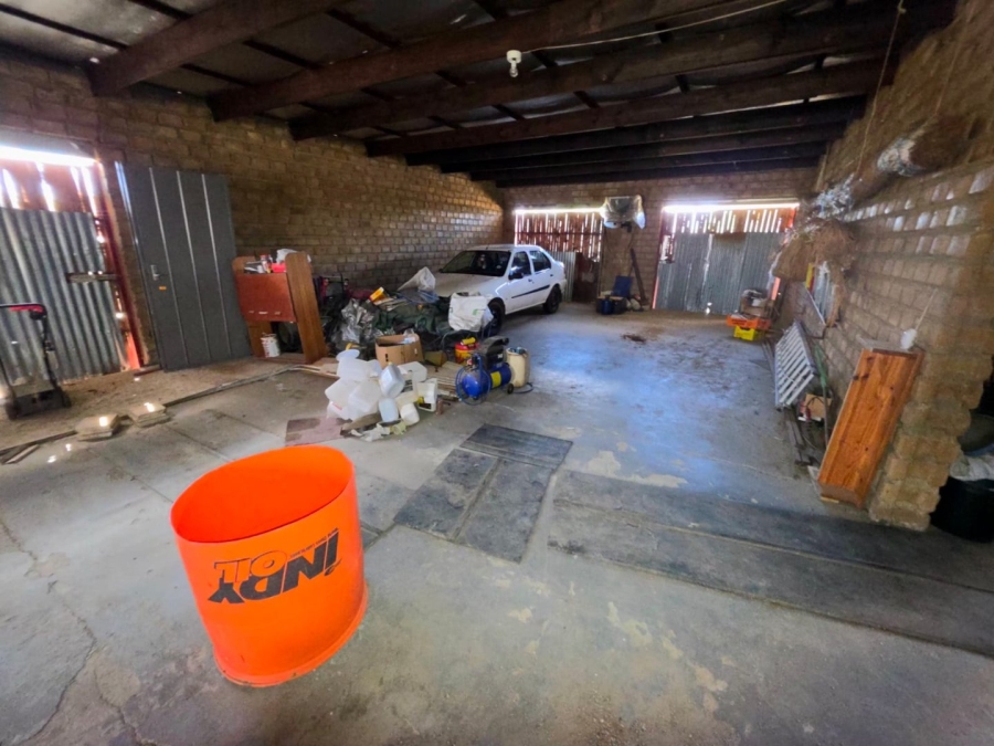Commercial Property for Sale in Kromdraai Gauteng