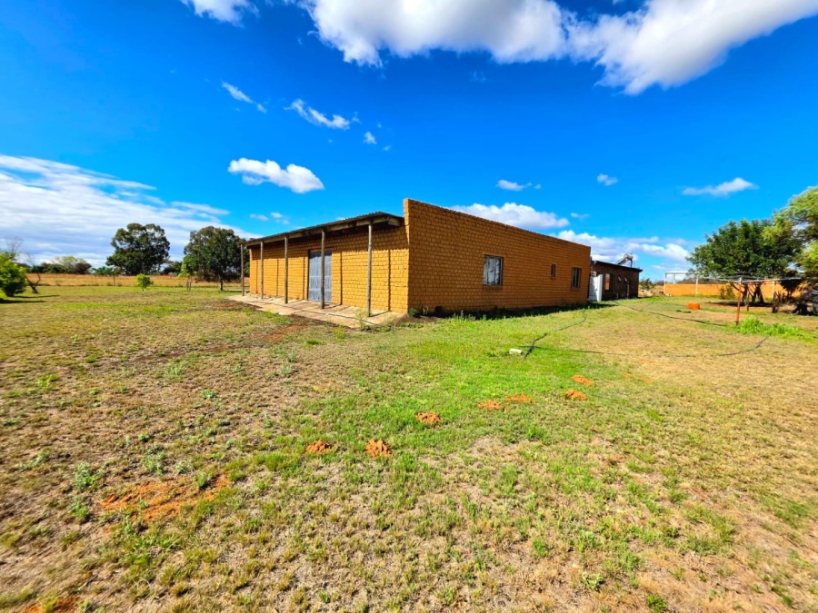 Commercial Property for Sale in Kromdraai Gauteng