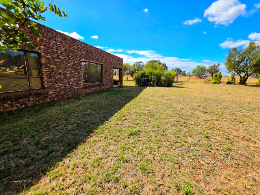 Commercial Property for Sale in Kromdraai Gauteng