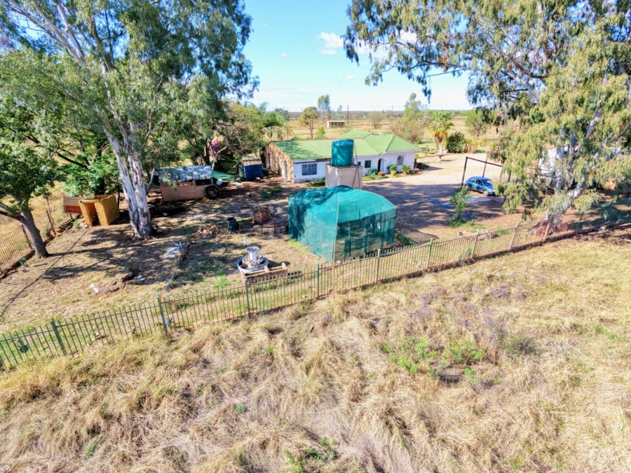 Commercial Property for Sale in Kromdraai Gauteng