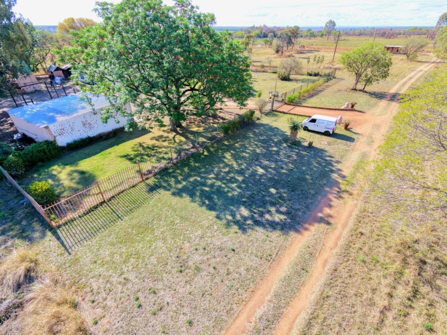Commercial Property for Sale in Kromdraai Gauteng