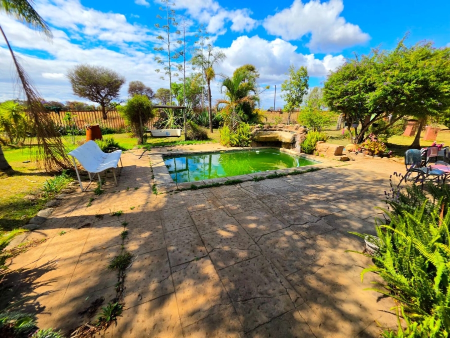 Commercial Property for Sale in Kromdraai Gauteng