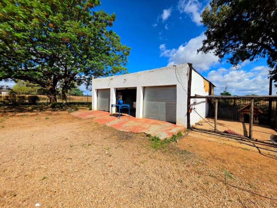 Commercial Property for Sale in Kromdraai Gauteng