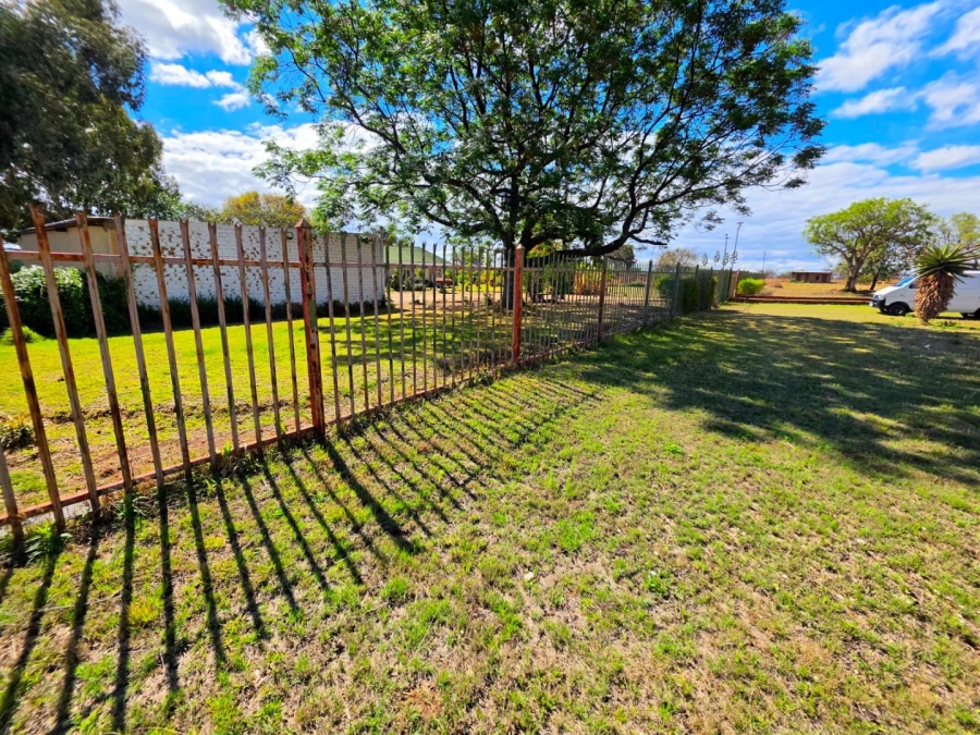Commercial Property for Sale in Kromdraai Gauteng