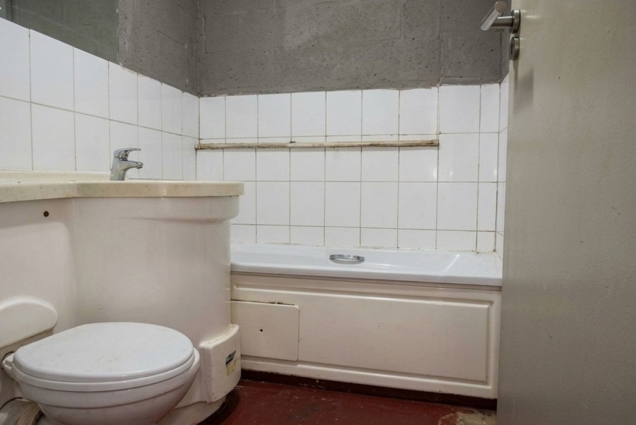 1 Bedroom Property for Sale in Johannesburg Central Gauteng