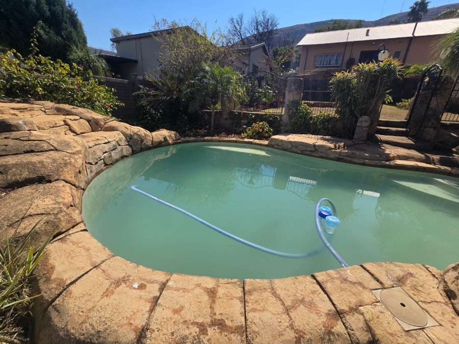 3 Bedroom Property for Sale in Mountain View Gauteng