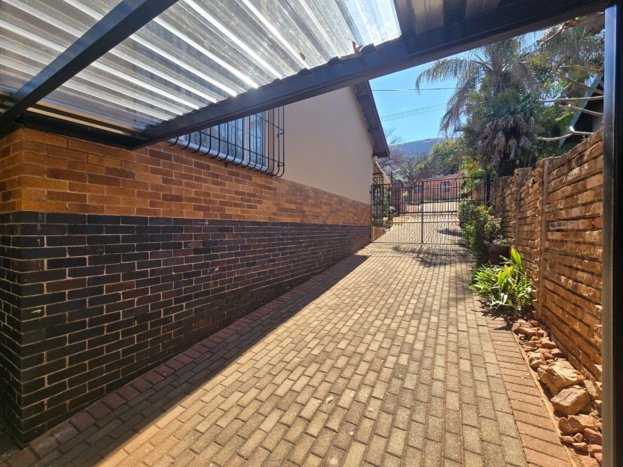 3 Bedroom Property for Sale in Mountain View Gauteng