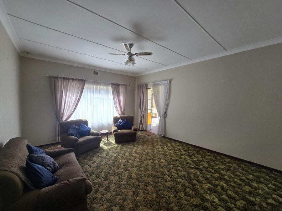 3 Bedroom Property for Sale in Mountain View Gauteng