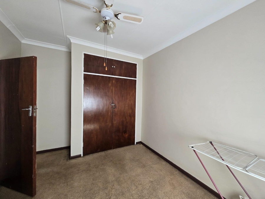3 Bedroom Property for Sale in Mountain View Gauteng