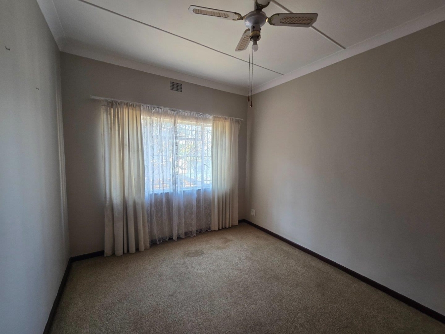 3 Bedroom Property for Sale in Mountain View Gauteng