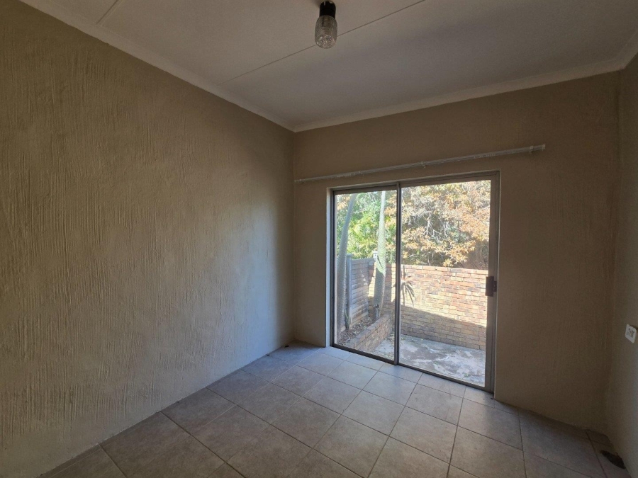 3 Bedroom Property for Sale in Mountain View Gauteng