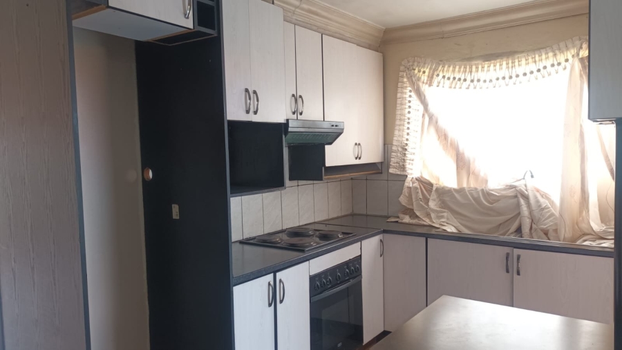 4 Bedroom Property for Sale in Vosloorus Gauteng