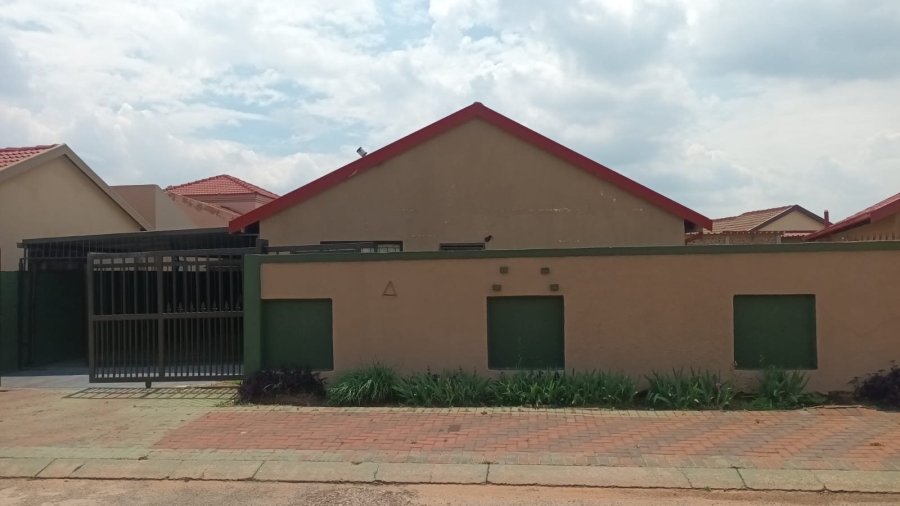 4 Bedroom Property for Sale in Vosloorus Gauteng