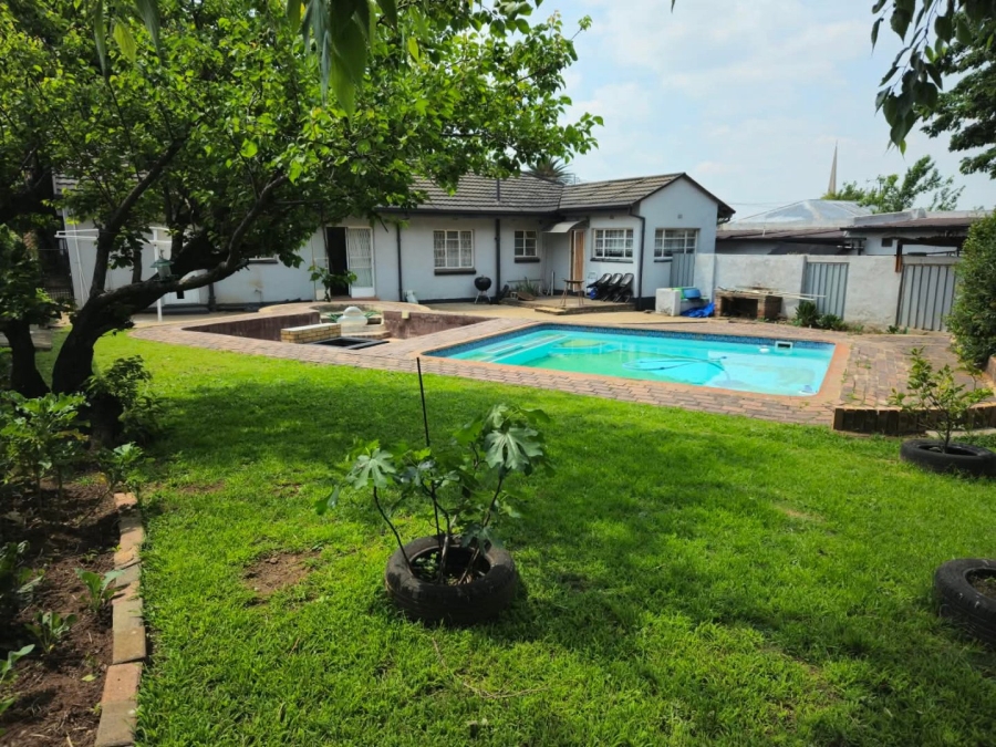 4 Bedroom Property for Sale in Primrose East Gauteng