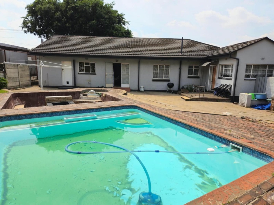 4 Bedroom Property for Sale in Primrose East Gauteng