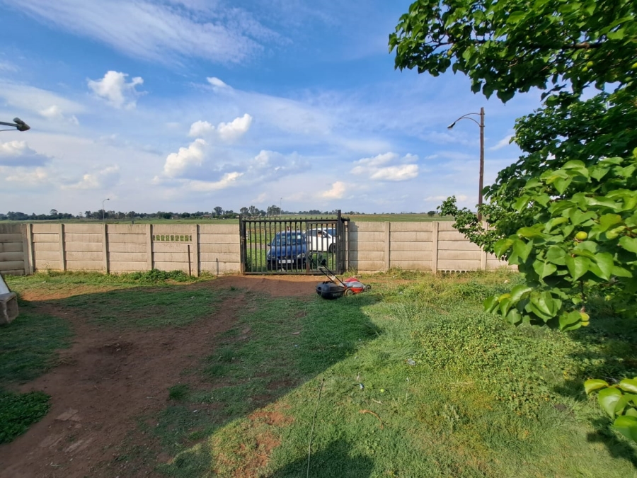 3 Bedroom Property for Sale in Alrapark Gauteng