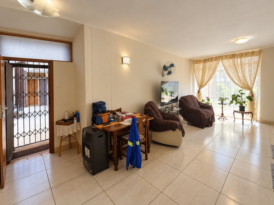 2 Bedroom Property for Sale in Vanderbijlpark SW 1 Gauteng