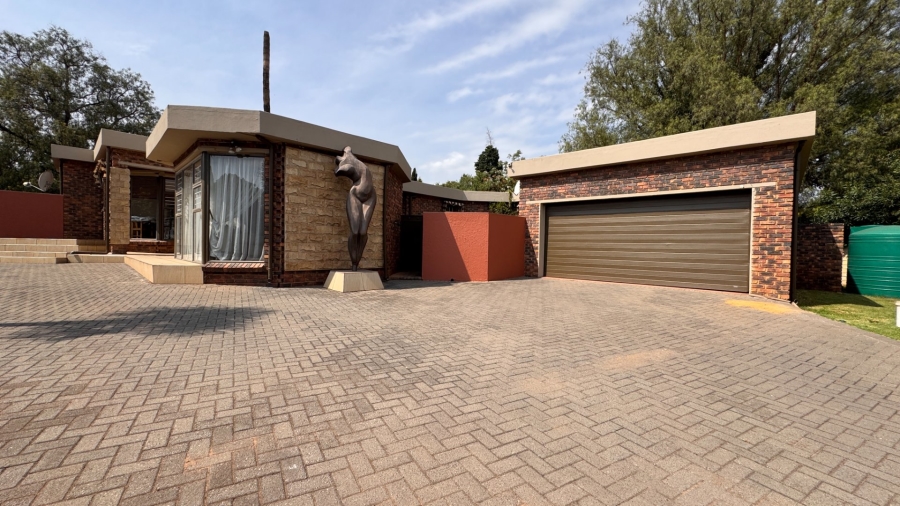 4 Bedroom Property for Sale in Three Rivers East Gauteng