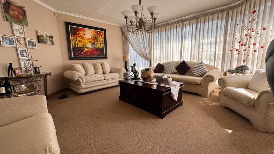 4 Bedroom Property for Sale in Three Rivers East Gauteng