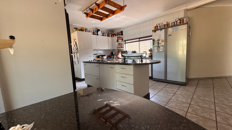 4 Bedroom Property for Sale in Three Rivers East Gauteng