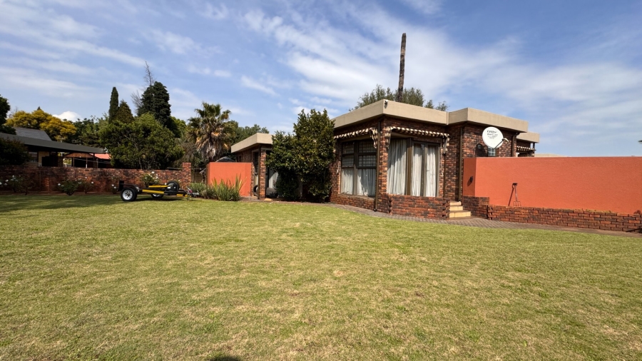4 Bedroom Property for Sale in Three Rivers East Gauteng