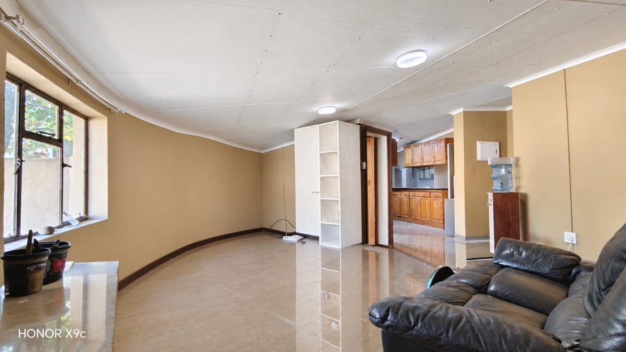 Commercial Property for Sale in Buyscelia Gauteng