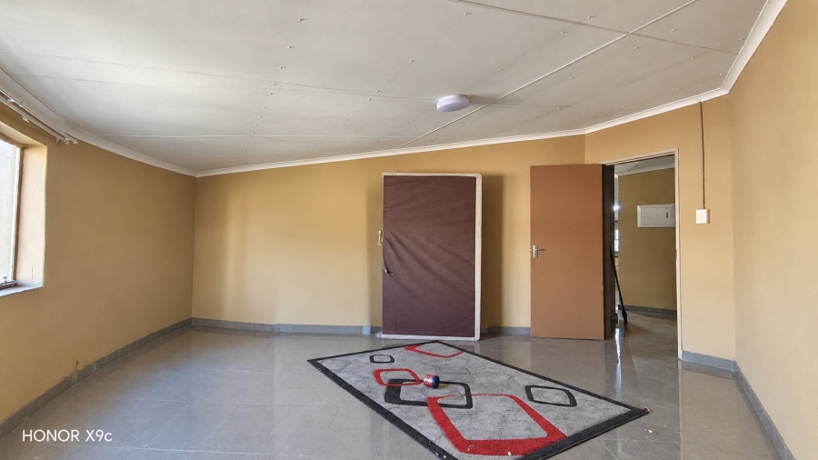 Commercial Property for Sale in Buyscelia Gauteng