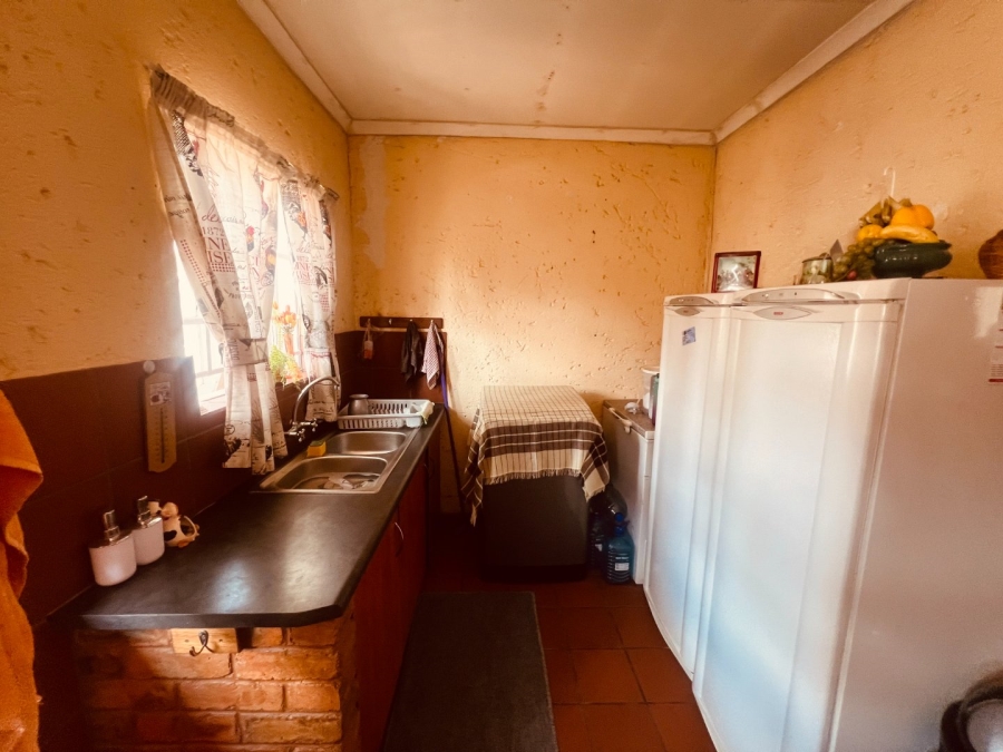 6 Bedroom Property for Sale in Theresa Park Gauteng
