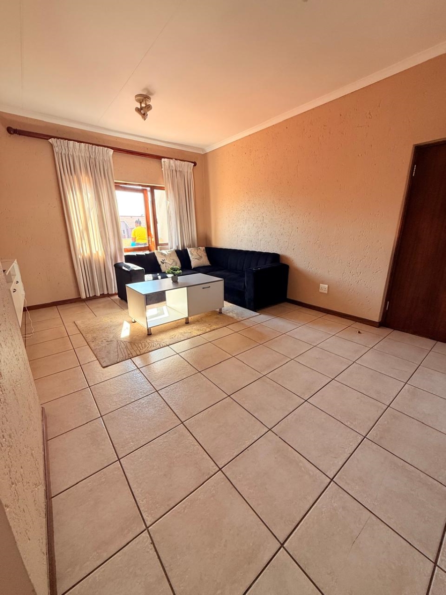 2 Bedroom Property for Sale in Paulshof Gauteng