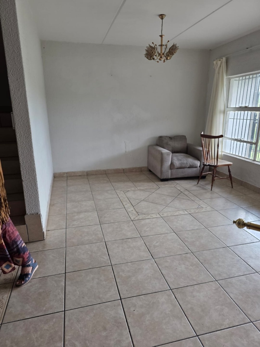 3 Bedroom Property for Sale in Illiondale Gauteng