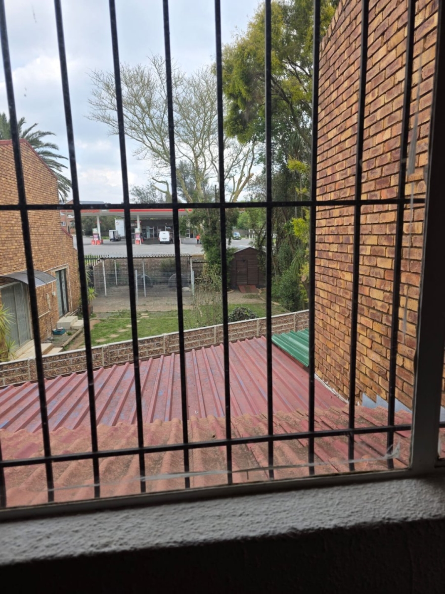 3 Bedroom Property for Sale in Illiondale Gauteng