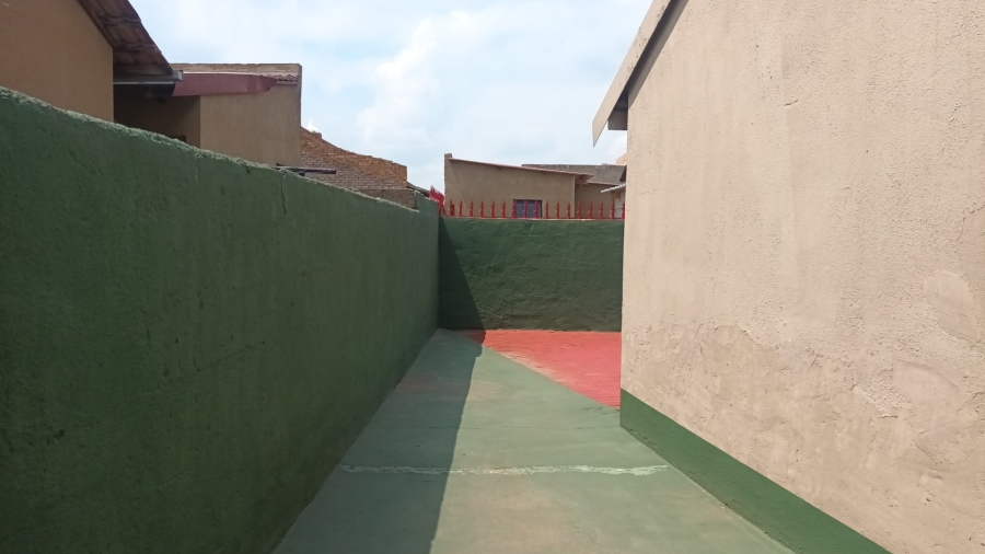3 Bedroom Property for Sale in Zulu Section Gauteng
