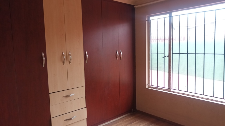 3 Bedroom Property for Sale in Zulu Section Gauteng
