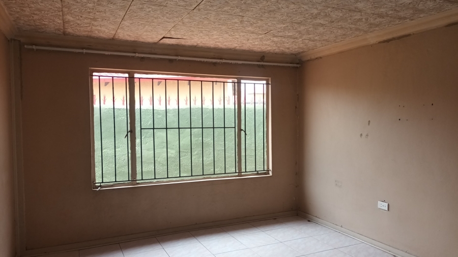 3 Bedroom Property for Sale in Zulu Section Gauteng
