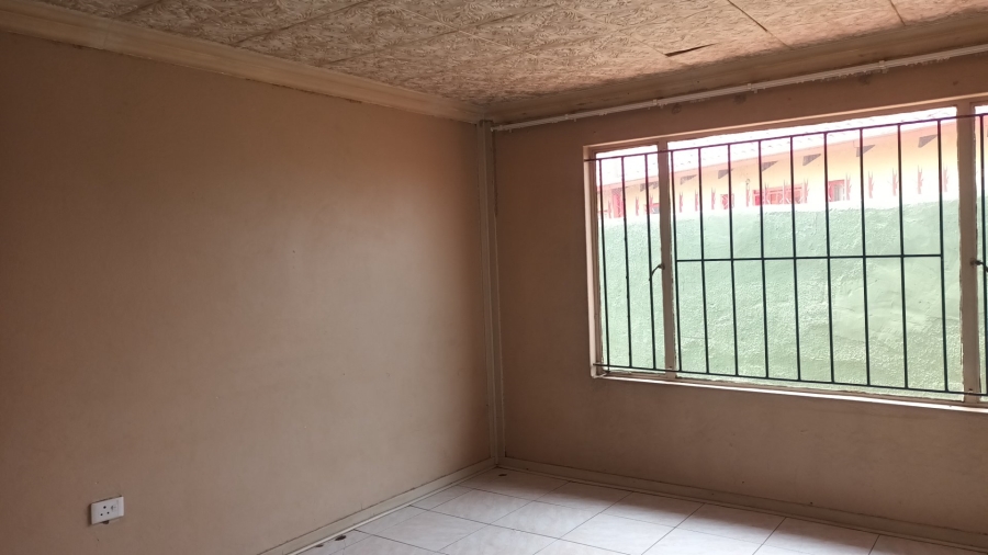 3 Bedroom Property for Sale in Zulu Section Gauteng