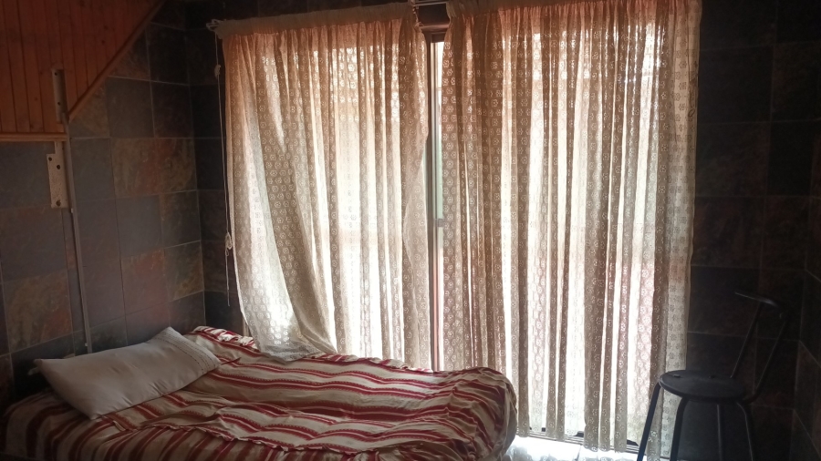 3 Bedroom Property for Sale in Zulu Section Gauteng