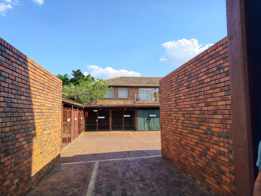 2 Bedroom Property for Sale in Pretoria North Gauteng