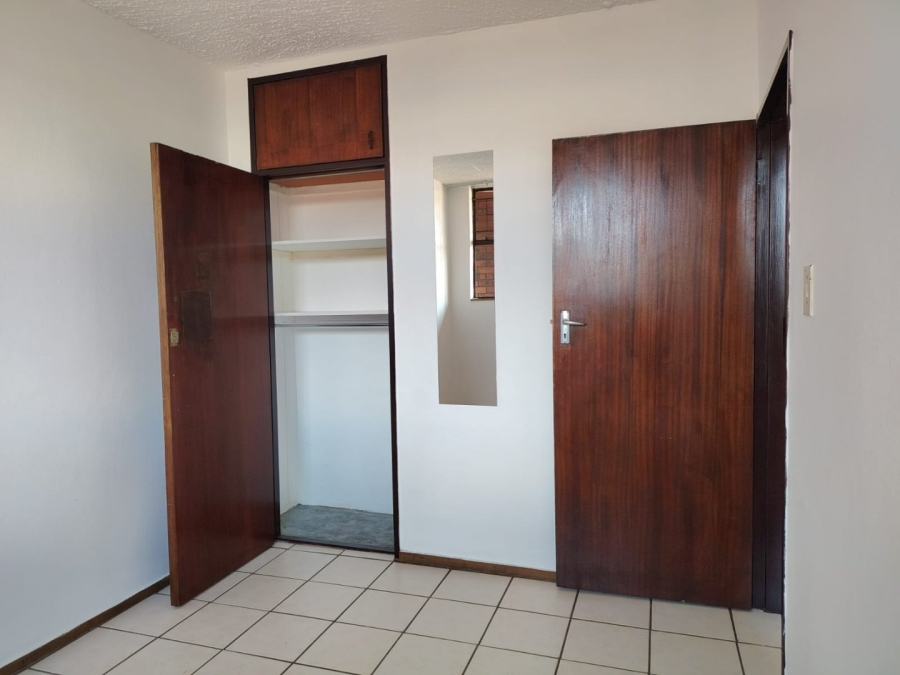 2 Bedroom Property for Sale in Pretoria North Gauteng