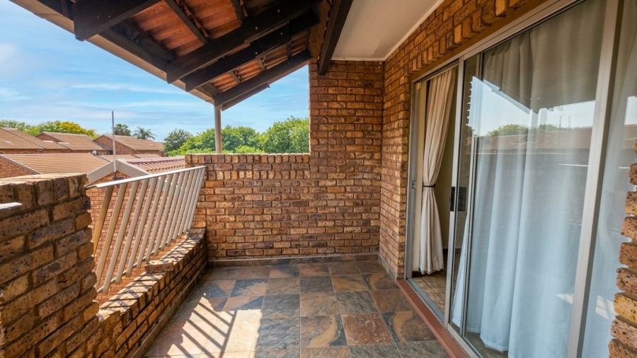 2 Bedroom Property for Sale in Doornpoort Gauteng