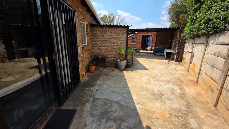 5 Bedroom Property for Sale in Doornpoort Gauteng