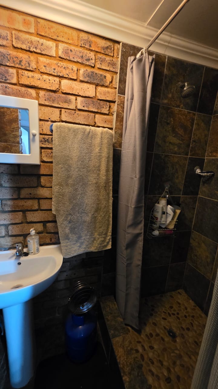 5 Bedroom Property for Sale in Doornpoort Gauteng