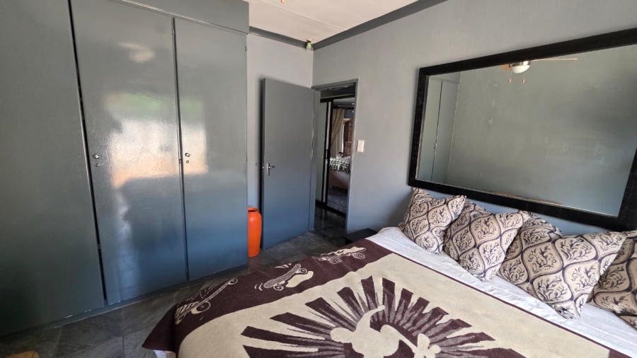 5 Bedroom Property for Sale in Doornpoort Gauteng