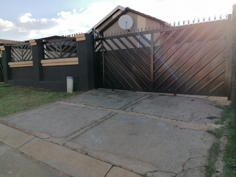 3 Bedroom Property for Sale in Gem Valley Gauteng