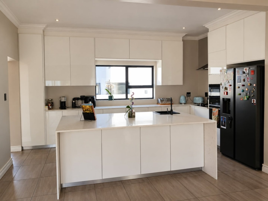 4 Bedroom Property for Sale in Blue Valley Golf Estate Gauteng