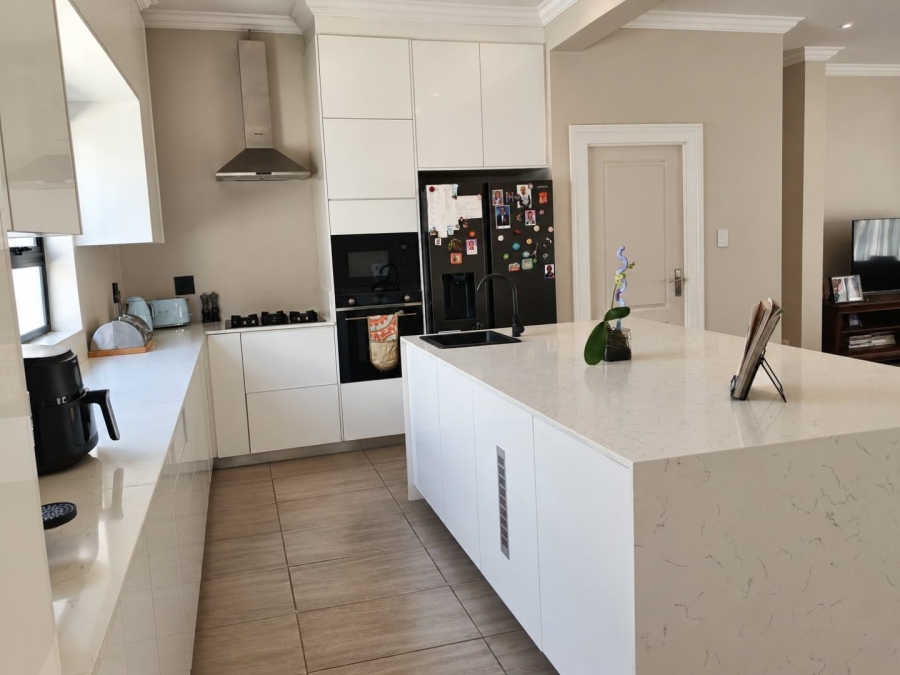 4 Bedroom Property for Sale in Blue Valley Golf Estate Gauteng