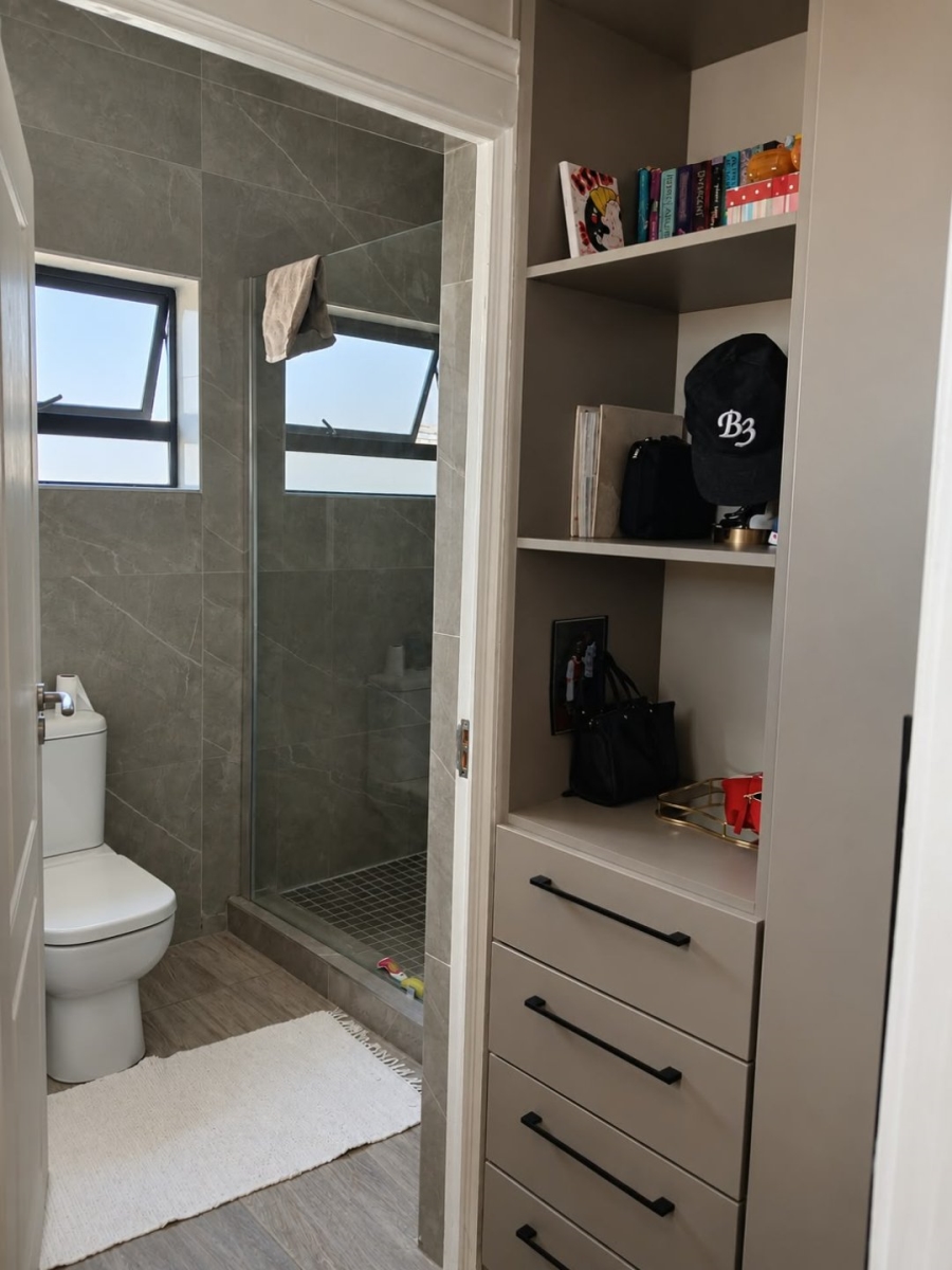 4 Bedroom Property for Sale in Blue Valley Golf Estate Gauteng