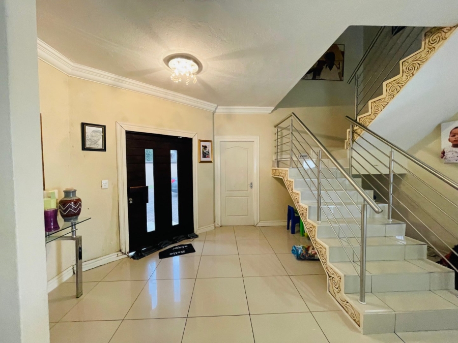 4 Bedroom Property for Sale in Crescent Wood Country Estate Gauteng